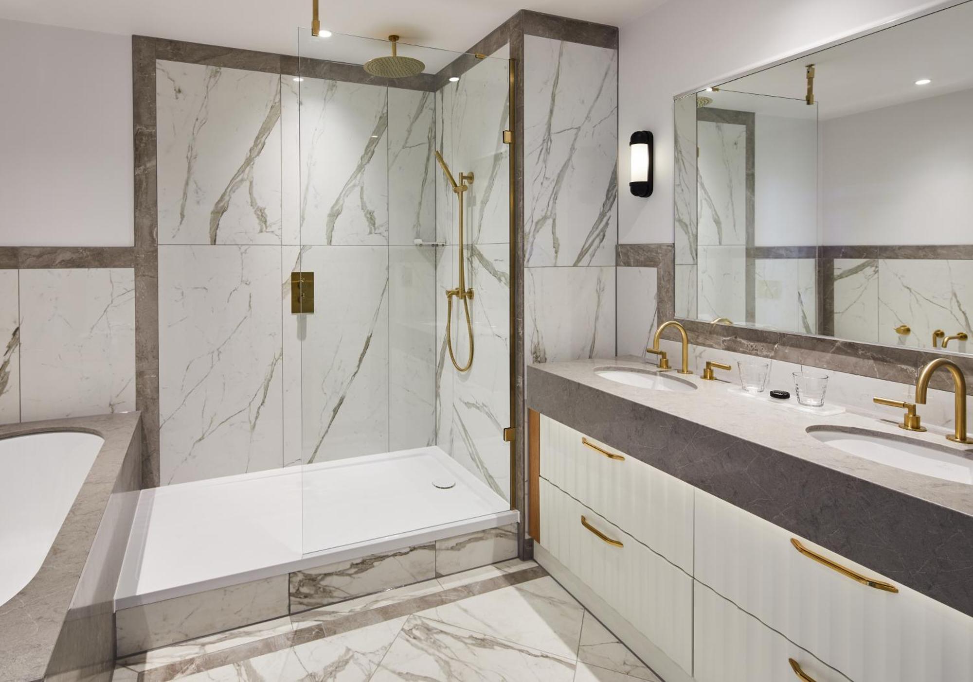 Hotel The Grand Hove Esterno foto Bathroom