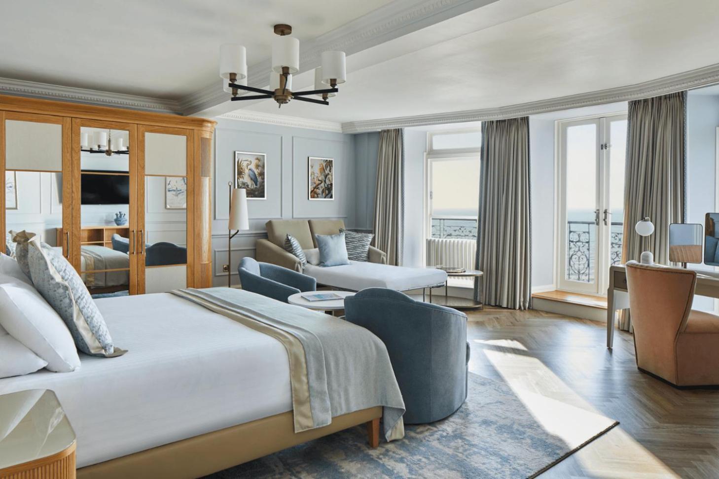 Hotel The Grand Hove Esterno foto A suite at The Savoy